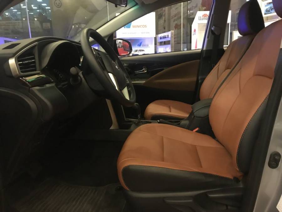 Ban xe Toyota Innova 2019 so tu dong, xe moi 100%, gia dac biet, tang bao hiem than vo, giao xe ngay