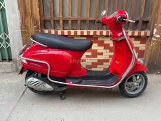 Nhà thừa xe e cần bán  xe vespa LX 3vie máy zin