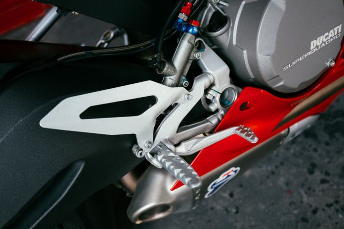 Ducati 899 Panigale độ chất với cặp mâm sợi carbon BST ảnh 6