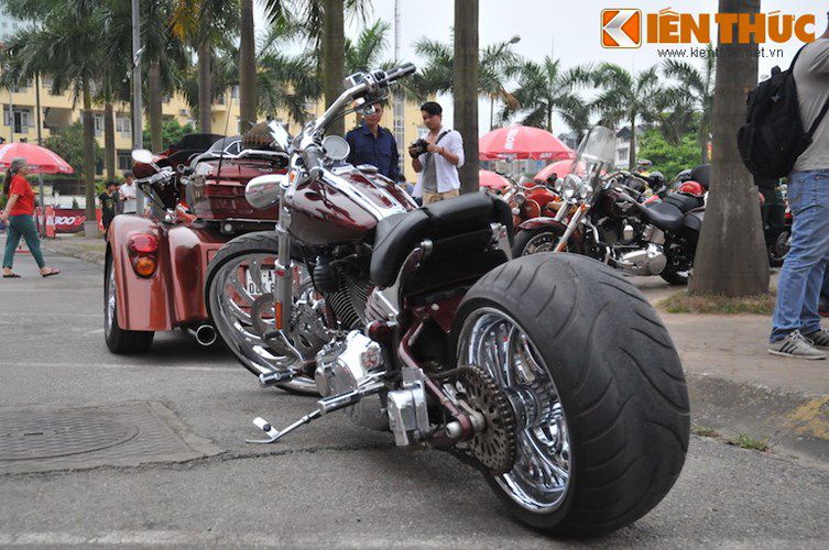 Harley-Davidson Rocker-C do mam “khung” tai Ha Noi-Hinh-3