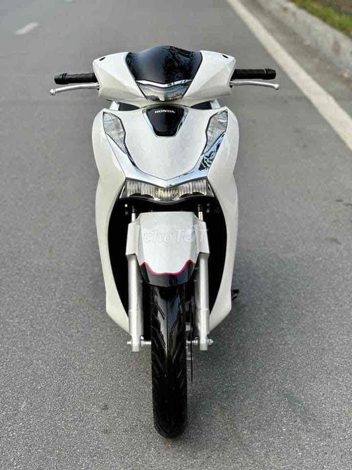 SH 125 CBS 2024 ODO 500KM TRẮNG ZIN CHẤT NEW 99%