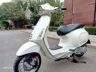 XE MÁY PIAGGIO VESPA 125 MÀUTRẮNG  QUÁ ĐẸP ĐK 2018