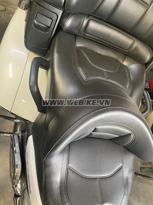 Can ban HONDA Gold Wing Airbag 2014 mau trang o TPHCM gia 360tr MSP #2240628