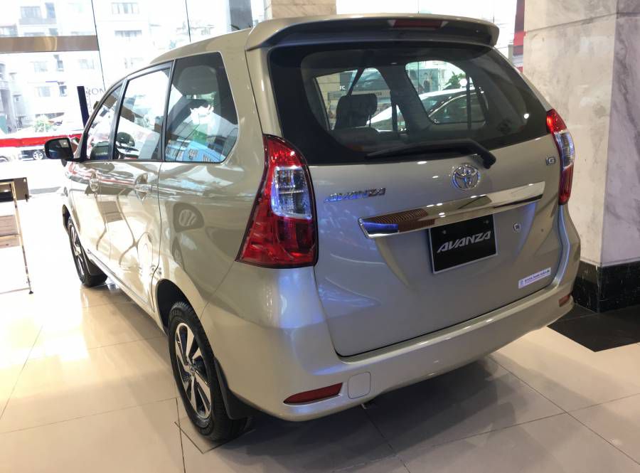 Ban Toyota Avanza 1.5AT 2019 moi co xe giao ngay, 0975773465