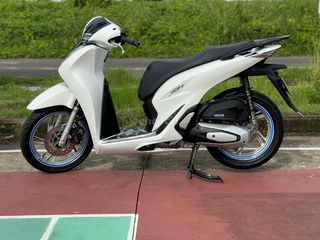 SH 125 đời 2021 màu trắng đen 43D1-897.74