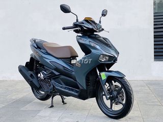 Honda Air blade 160 xanh đá khóa Smartkey 2023