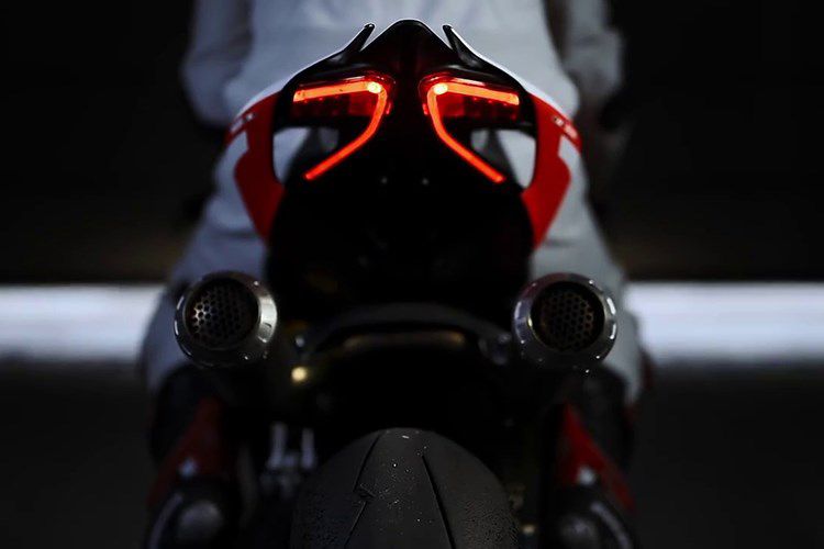 Moto Ducati 1299 Superleggera gia hon 2 ty dong "chay hang"-Hinh-8