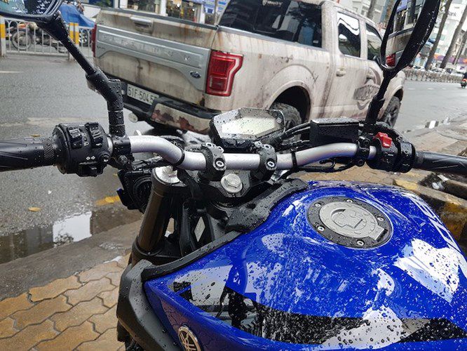"Soi" moto Yamaha MT-09 2017 gia 350 trieu tai Sai Gon-Hinh-10