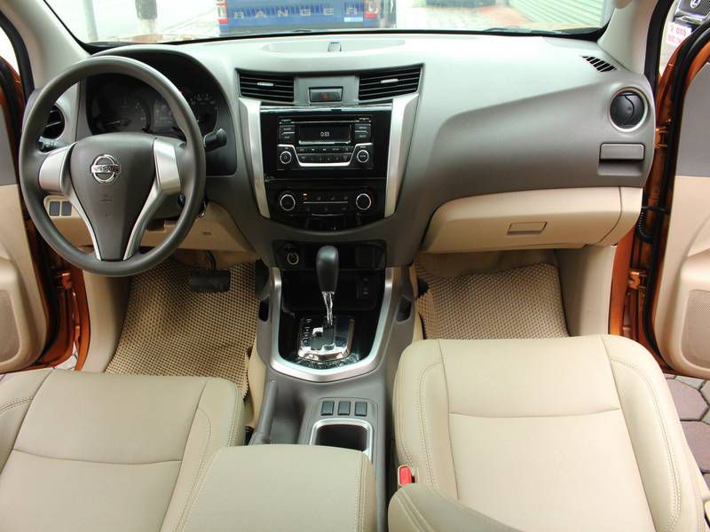Ban Nissan Navara AT 2017 cu Ha Noi