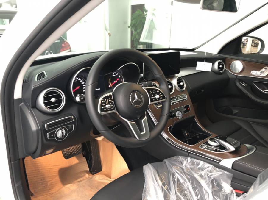 Ban Mercedes-Benz C200 exclusive 2019 Ho Tro Tra Gop Dang Ky Lai Thu Tai Nha