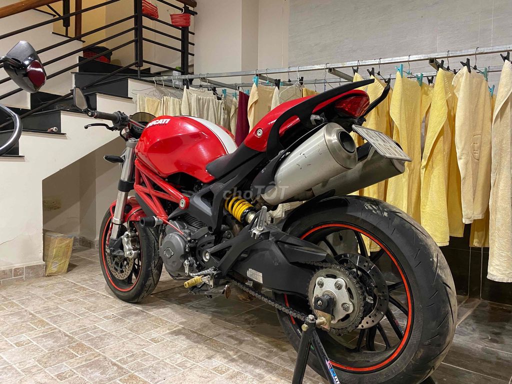 Chính chủ cần bán Ducati monster 796 - 2014