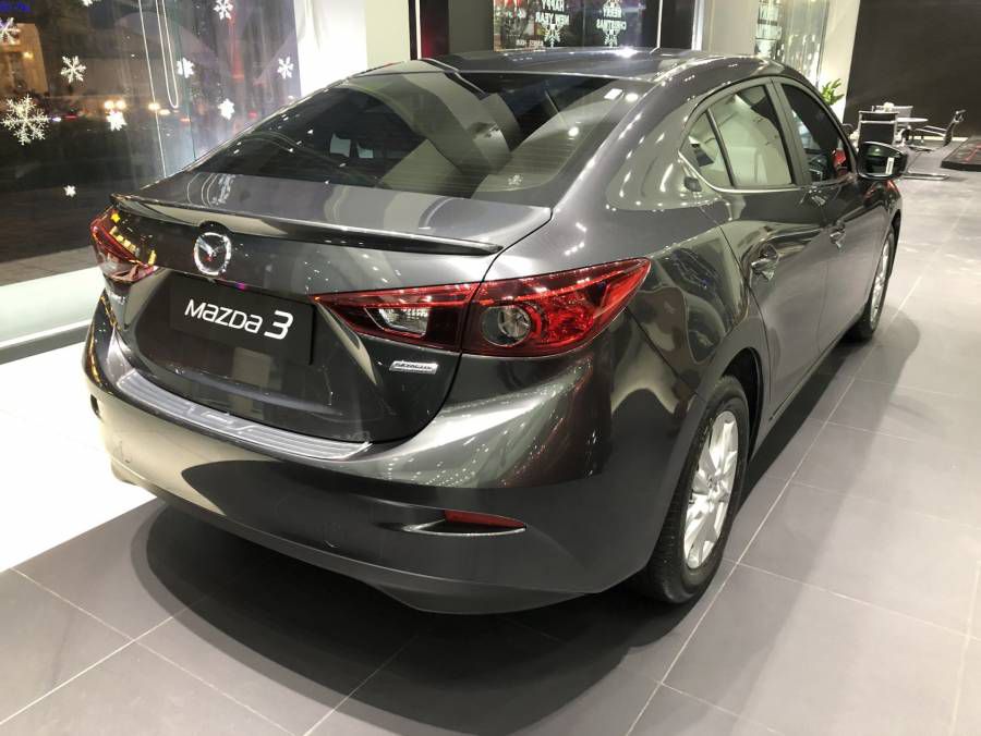 MAZDA 3 - LUXURY UU DAI LEN TOI 25TR TIEN MAT, GOI PHU KIEN....