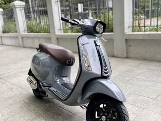 Vespa sprint 3vie 2017 tặng cặp dầu hỗ trợ ship xa