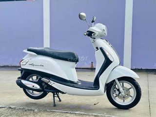 YAMAHA GRANDE TRẮNG ĐEN