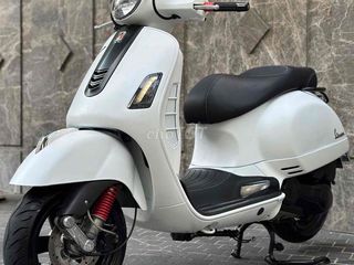 Vespa GTS 2015 trắng Sporty bs43 chính chủ