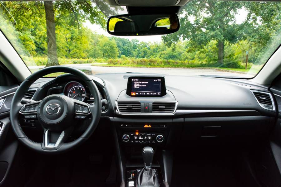 Ban Mazda 3 2.0G AT Sedan 2019 moi Dong Nai - Gia uu dai nhat khu vuc - Nhieu qua tang cuc hap dan