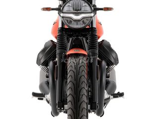 Moto Guzzi V7 Stone: xe Full màu, HQCN