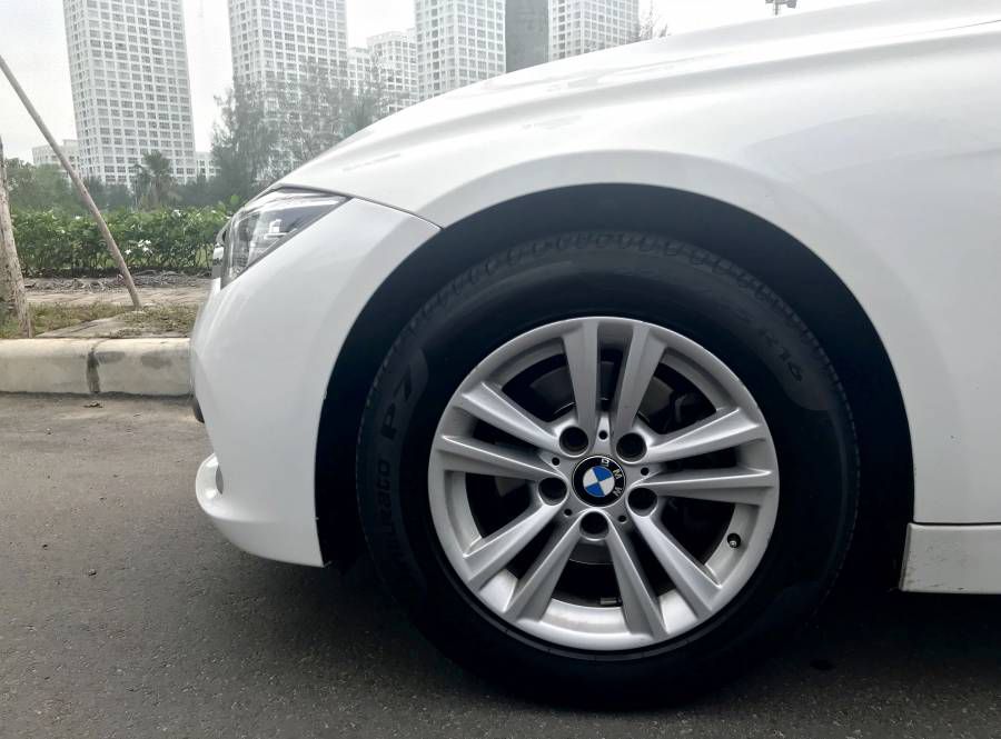 BMW 320i LCI Model 2016, 52000km [XE CHINH CHU]