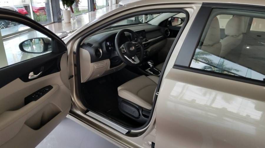 KIA CERATO STANDARD (AT) BAN TU DONG TIEU CHUAN 2019 - GIA CAM KET TOT NHAT KHU VUC -VOI NHIEU UU DAI KHUYEN MAI, HO TRO HO SO TAI NHA