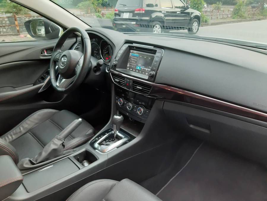 Ban Mazda 6 2.0AT 2016 cu Ha Noi