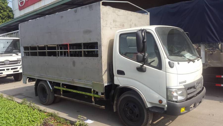 ban xe tai hino 3.5 tan XZU352 2018 moi100%, Ha Noi, co xe giao ngay