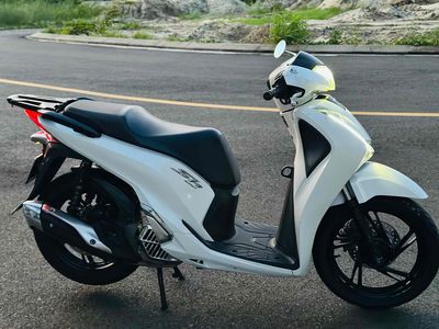 Cần bán SH 125cc 2019 chính chủ, màu trắng ít đi