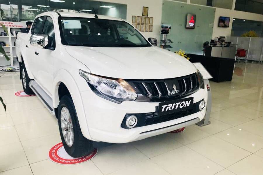 Giao xe ngay duy nhat tai Da Nang chi voi 555.5 trieu Mitsubishi triton, LH : 0974 064 605