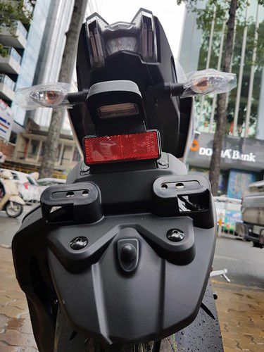 "Soi" moto Yamaha MT-09 2017 gia 350 trieu tai Sai Gon-Hinh-11