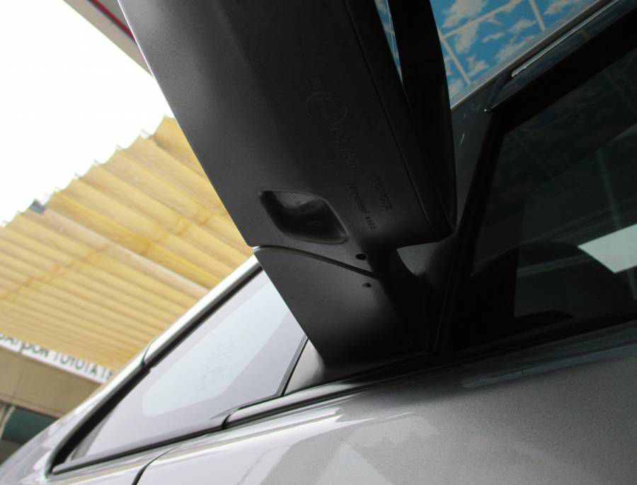 Ban Toyota Innova 2.0G moi Ho Chi Minh Chi can 240tr nhan xe ngay. Co du mau xe giao ngay toan quoc.