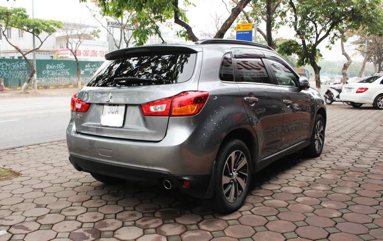 Ban Mitsubishi Outlander Sport 2.0AT 2015 cu Ha Noi