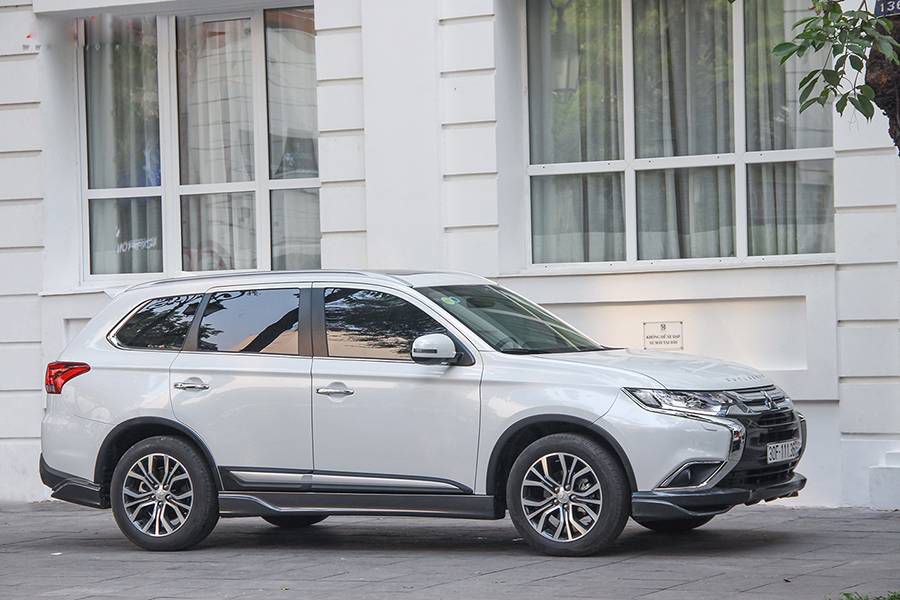 Ban Mitsubishi Outlander 2.0CVT 2019 moi Da Nang