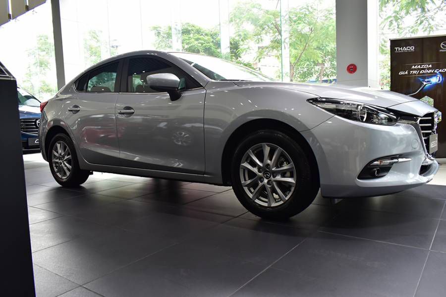 Ban Mazda 3 Face Lift 2019 moi Binh Duong