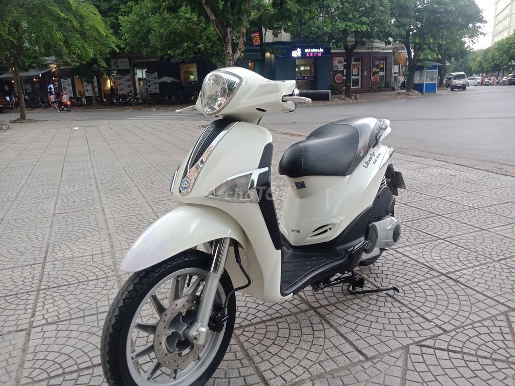 PIAGGIO LIBERTY 3VIE TRẮNG MÁY NGUYÊN BIỂN 29