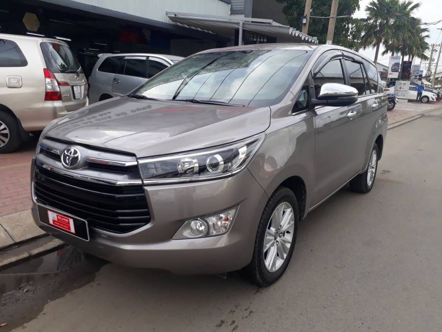 Xe Innova V thang 12/2018 luot nhe, xe dep nhu xe moi