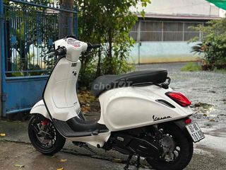 vespa Sprint 125 thắng abs