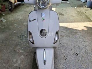 Bán Xe Vespa lx125 màu trắng. BSTP