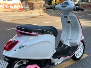 Vespa primavera trắng hồng 2016 có góp nợ xấu