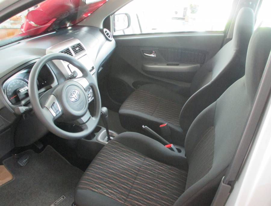 Ban Toyota Wigo 1.2AT 2019 moi Ho Chi Minh Chi can 115tr nhan xe ngay, Co du mau xe giao ngay toan quoc.