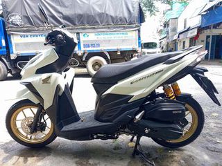 Xe máy Honda Vario màu trắng, đời 2018