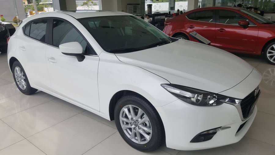 Ban Mazda 3 Hatchback Face Lift 2019 moi Binh Duong