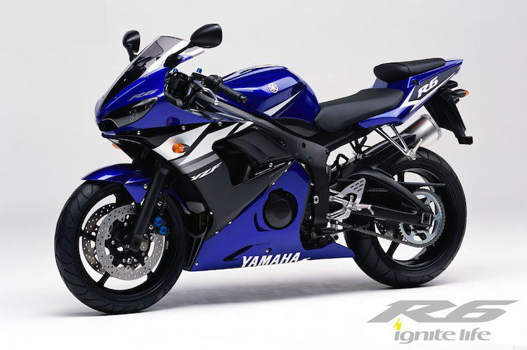 “Diem mat” moi the he sieu moto Yamaha R6 tu A-Z-Hinh-3