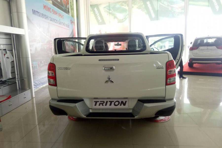 Giao xe ngay duy nhat tai Da Nang, khuyen mai lon cho dong xe Mitsubishi Triton chi voi 555 trieu , LH : 0974 064 605