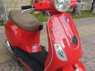 xe VESPA Ý/2012 125 IE ZIN CÒN RẤT ĐẸP 1 ĐỜI CHỦ