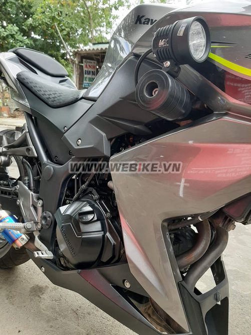 Can ban Kawasaki Z300 ABS 2017 mau den inox xam o Da Nang gia lien he MSP #1028314