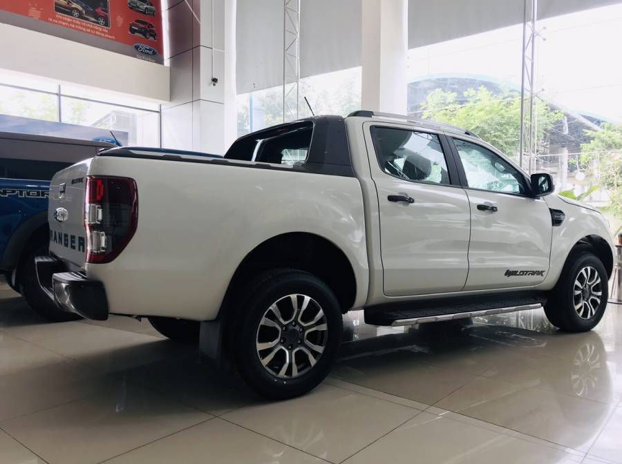 RANGER WILDTRAK 2.0 4X4 DU MAU GIAO NGAY, GIAM GIA TIEN MAT, TANG PHU KIEN LEN DEN 40TR.