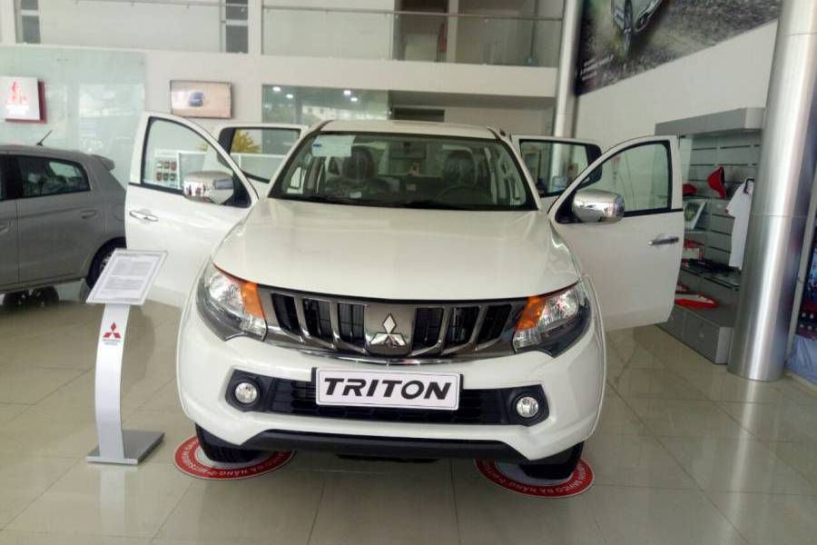 Giao xe ngay duy nhat tai Da Nang, khuyen mai lon cho dong xe Mitsubishi Triton chi voi 555 trieu , LH : 0974 064 605