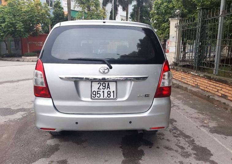 Ban Toyota Innova 2.0G 2013