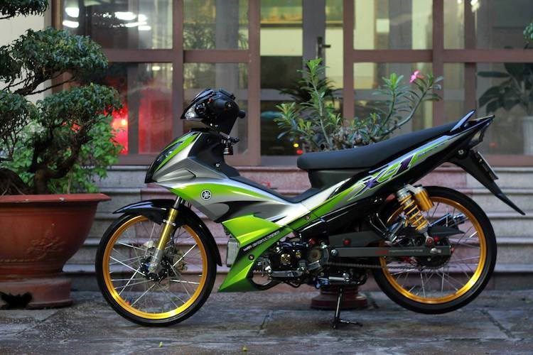 Yamaha Jupiter do phong cach X1 “sieu doc” cua biker Viet