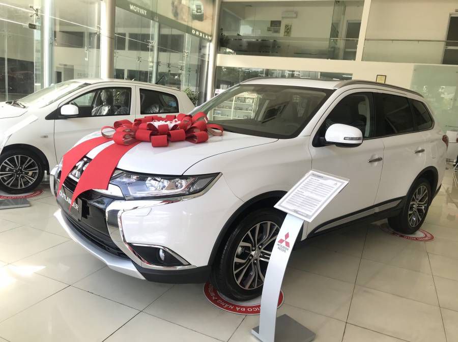 Outlander tai Da Nang, Co San Tat Ca Cac Mau, Giao Ngay.