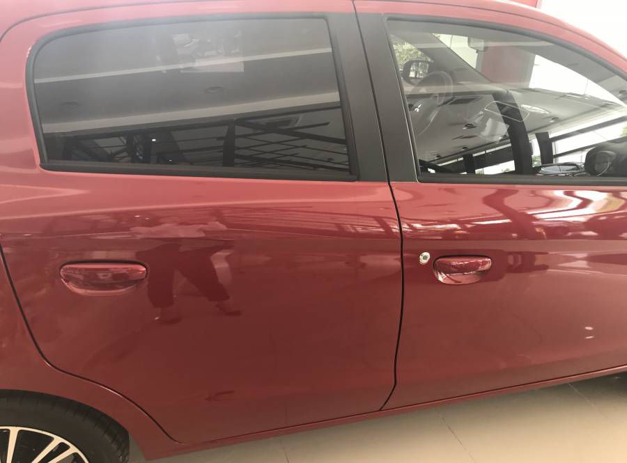 Sieu khuyen mai 50 trieu duy nhat trong thang 6, Mitsubishi Mirage giao xe ngay duy nhat tai Ha Noi goi ngay Hotline : 0966335899 de nhan bao gia uu dai nhat!